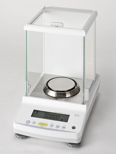 лабораторные весы ВЛ-324В-С аналитичекие весы с самокалибровкой